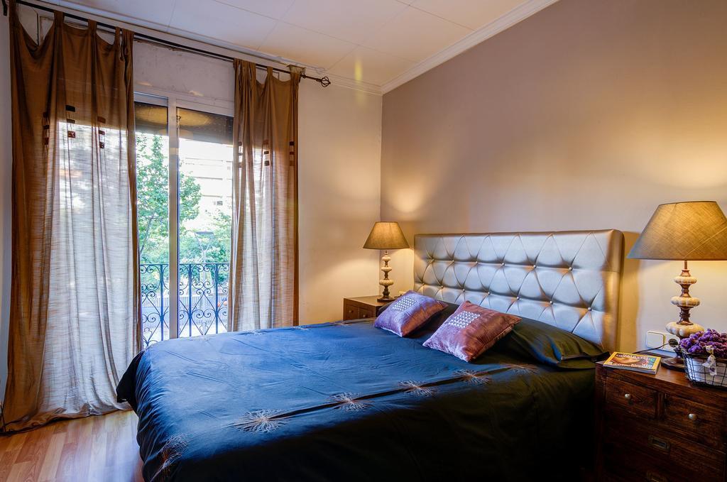 ברצלונה Valencia Suite Archsenseapartments מראה חיצוני תמונה